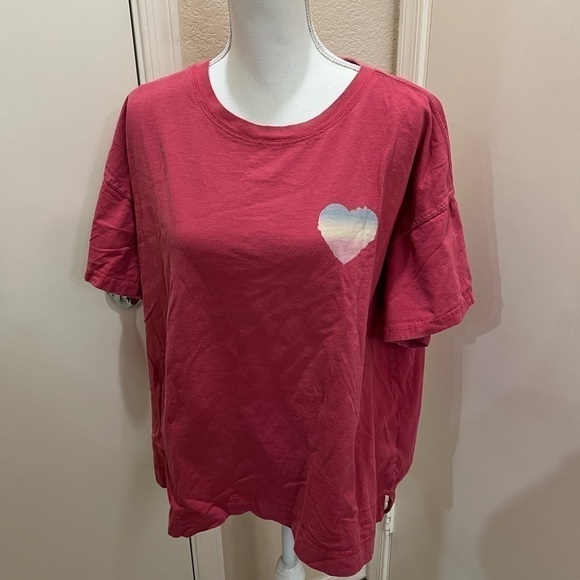 Old navy ‘love yourself already’ graphic tee - Picture 1 of 4